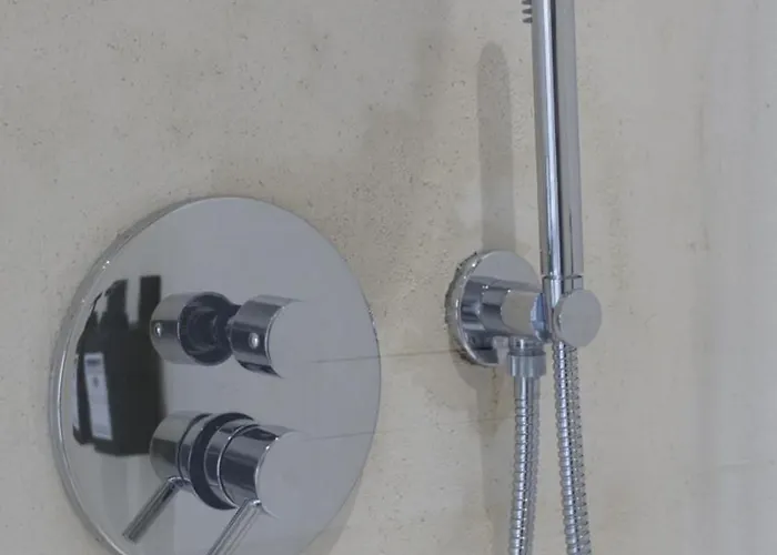 Battisti 31 Hotell Brescia