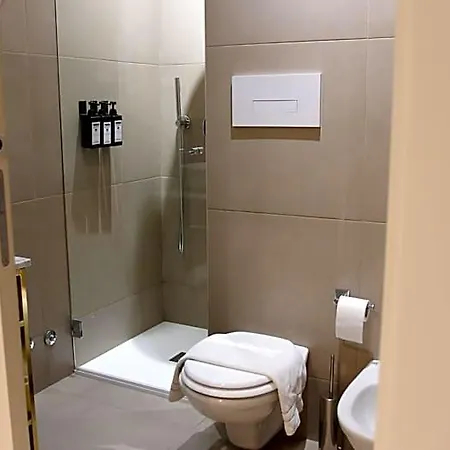 Battisti 31 Hotell Brescia